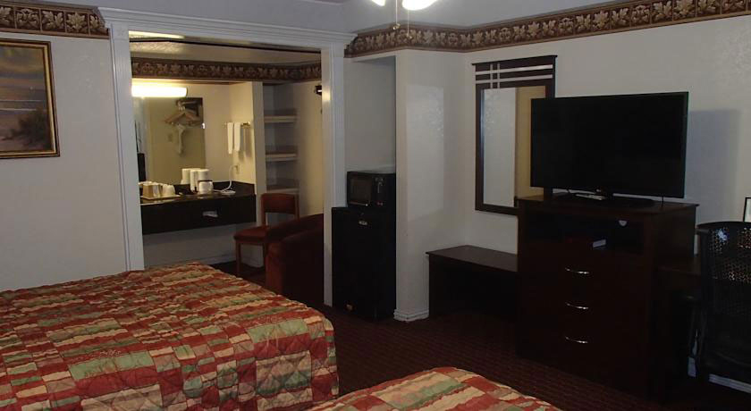 Room Photo Of BUDGET INN & SUITES